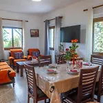 فيلة Spiti Damianos Beachfront *