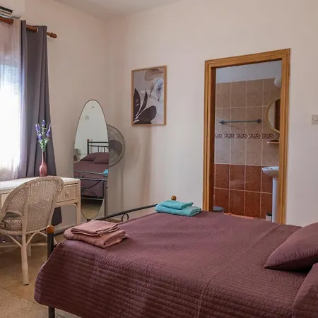 Spiti Damianos Beachfront *