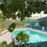 Villa Spiti Damianos Beachfront