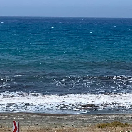 Spiti Damianos Beachfront * Πωμός
