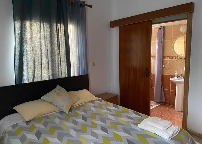 Spiti Damianos Beachfront Villa *