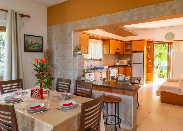 Spiti Damianos Beachfront *